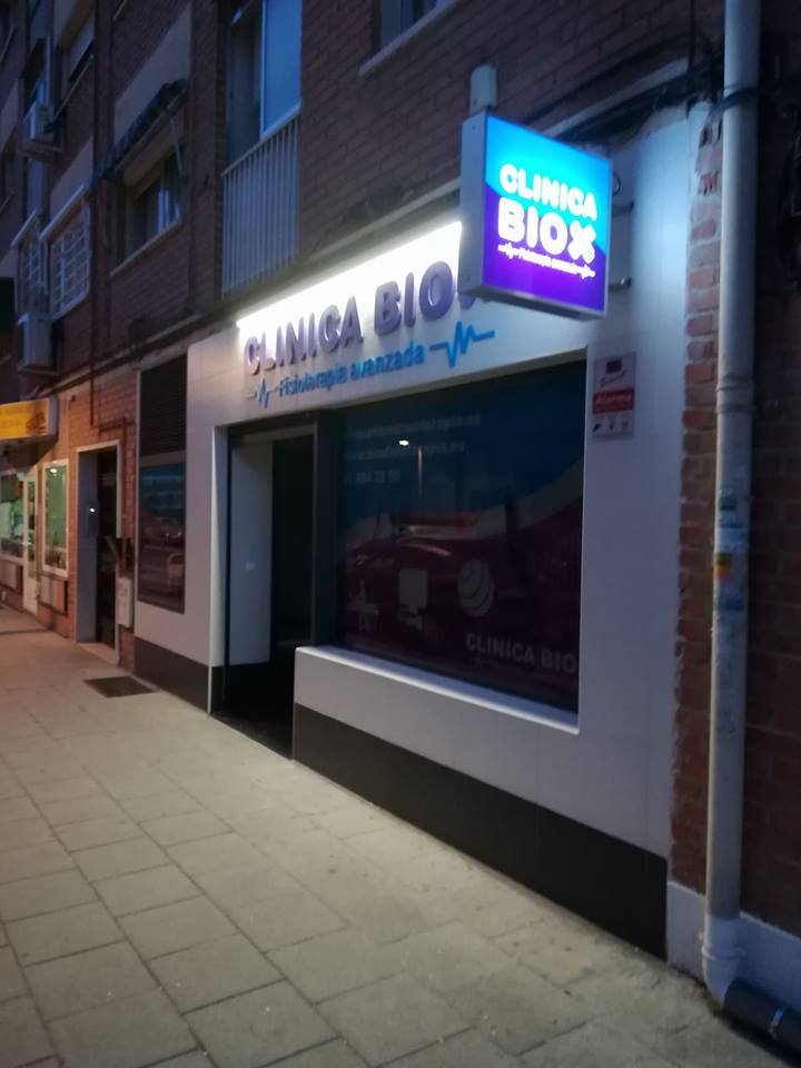 fachada-biox-fisioterapia-noche-2
